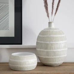 Abelia 23x23 Vase