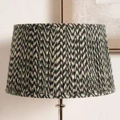 Vienna 40cm Black & White Chevron Shade